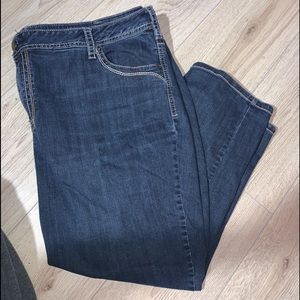 Lane Bryant Crop “ Genius fit”